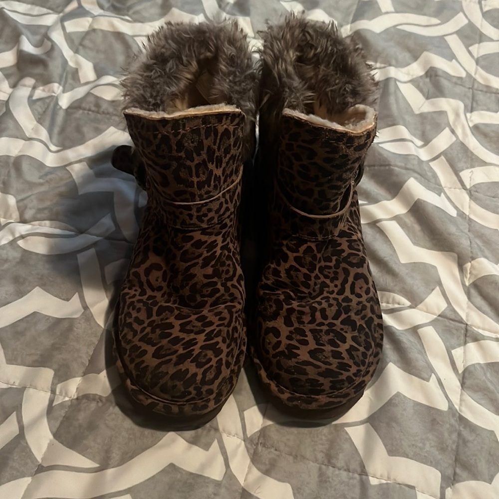BearPaw leopard print boots